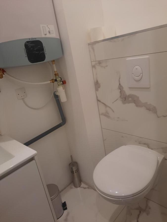 Le Refuge Du Bonheur Apartment เทรวูซ์ ภายนอก รูปภาพ