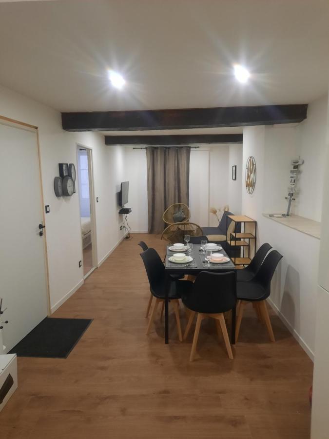 Le Refuge Du Bonheur Apartment เทรวูซ์ ภายนอก รูปภาพ