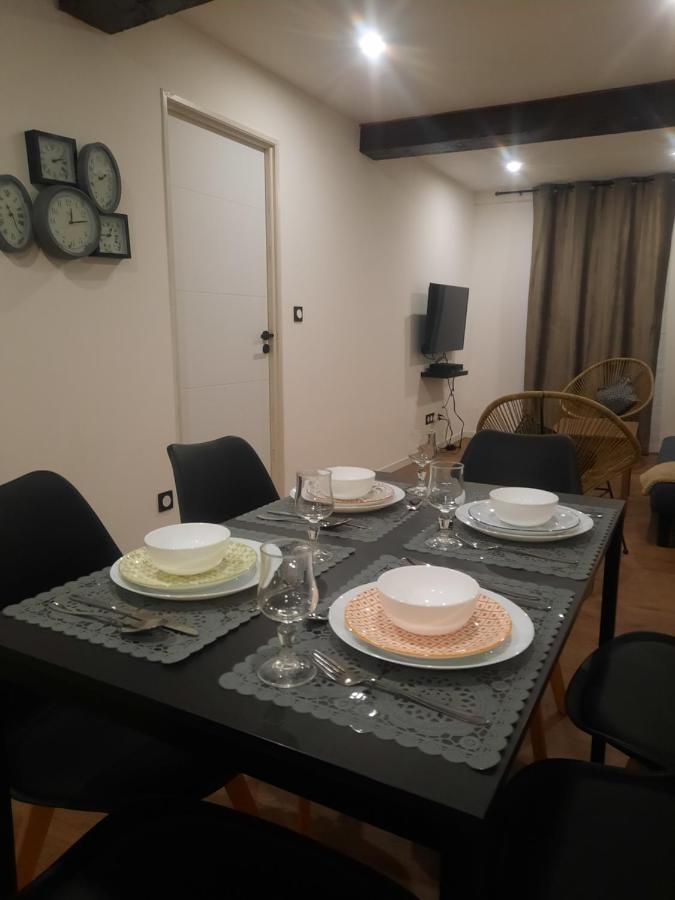 Le Refuge Du Bonheur Apartment เทรวูซ์ ภายนอก รูปภาพ