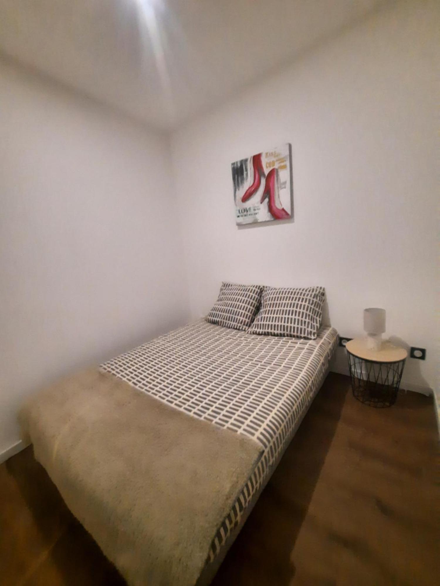 Le Refuge Du Bonheur Apartment เทรวูซ์ ภายนอก รูปภาพ
